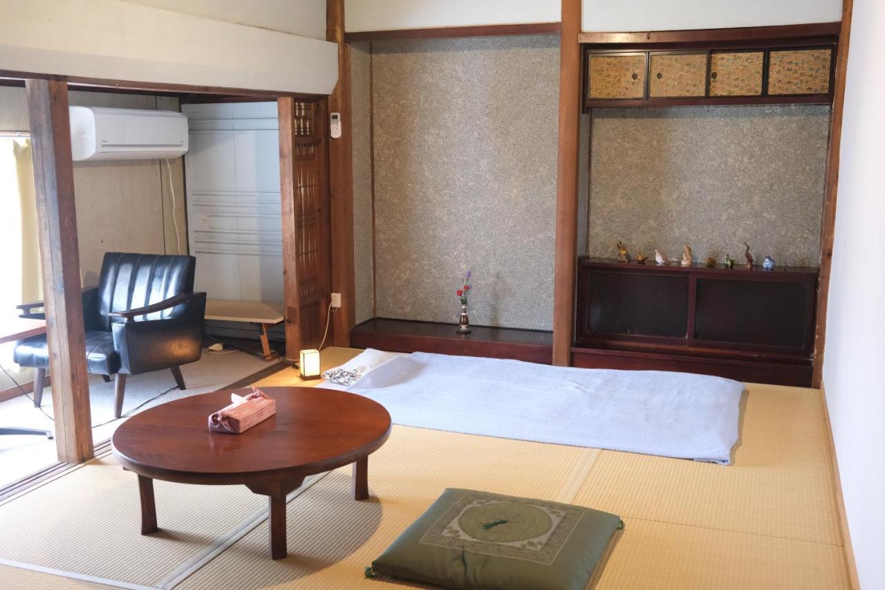 Guesthouse Kojiya 暮らしをつくる宿 旧糀屋 Fukutsu Kültér fotó